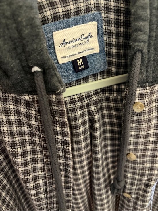 American Eagle Outfitters Tops - American Eagle Cropped Button-Up Hoodie Flannel Jacket-